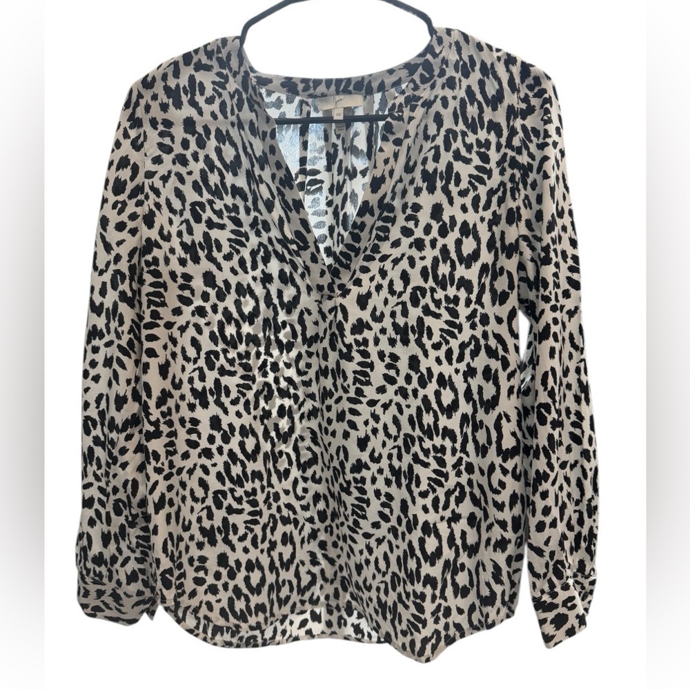 JOIE White/Black Long Sleeve V-Neck Printed Blouse 100% Silk Size XS - Picture 3 of 6